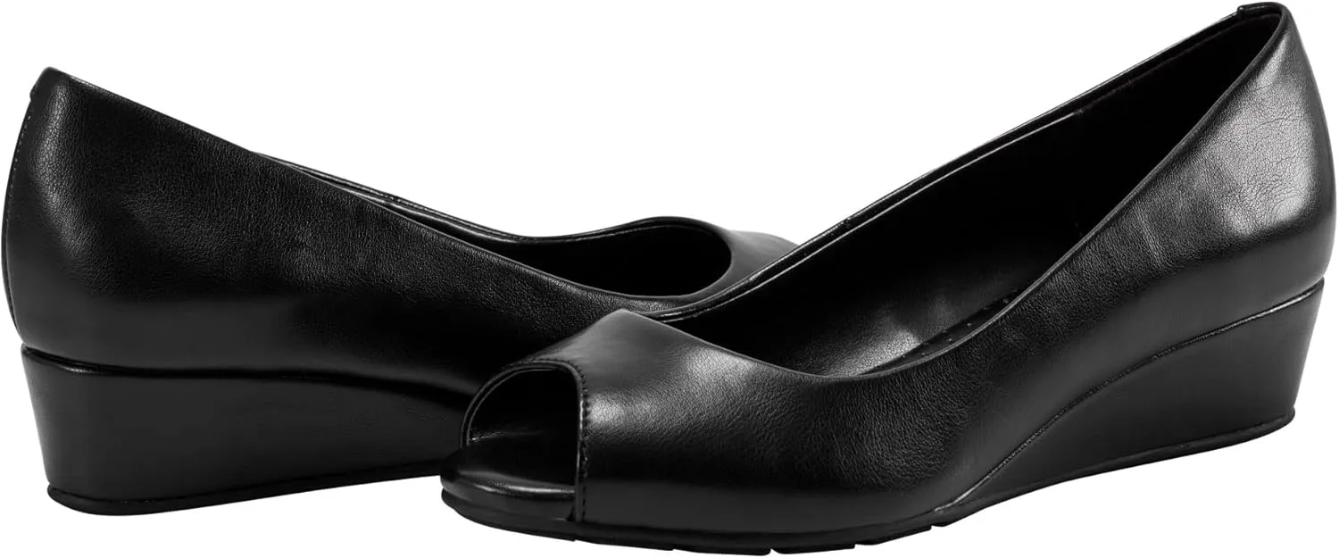 Bandolino Women's Candra Pump