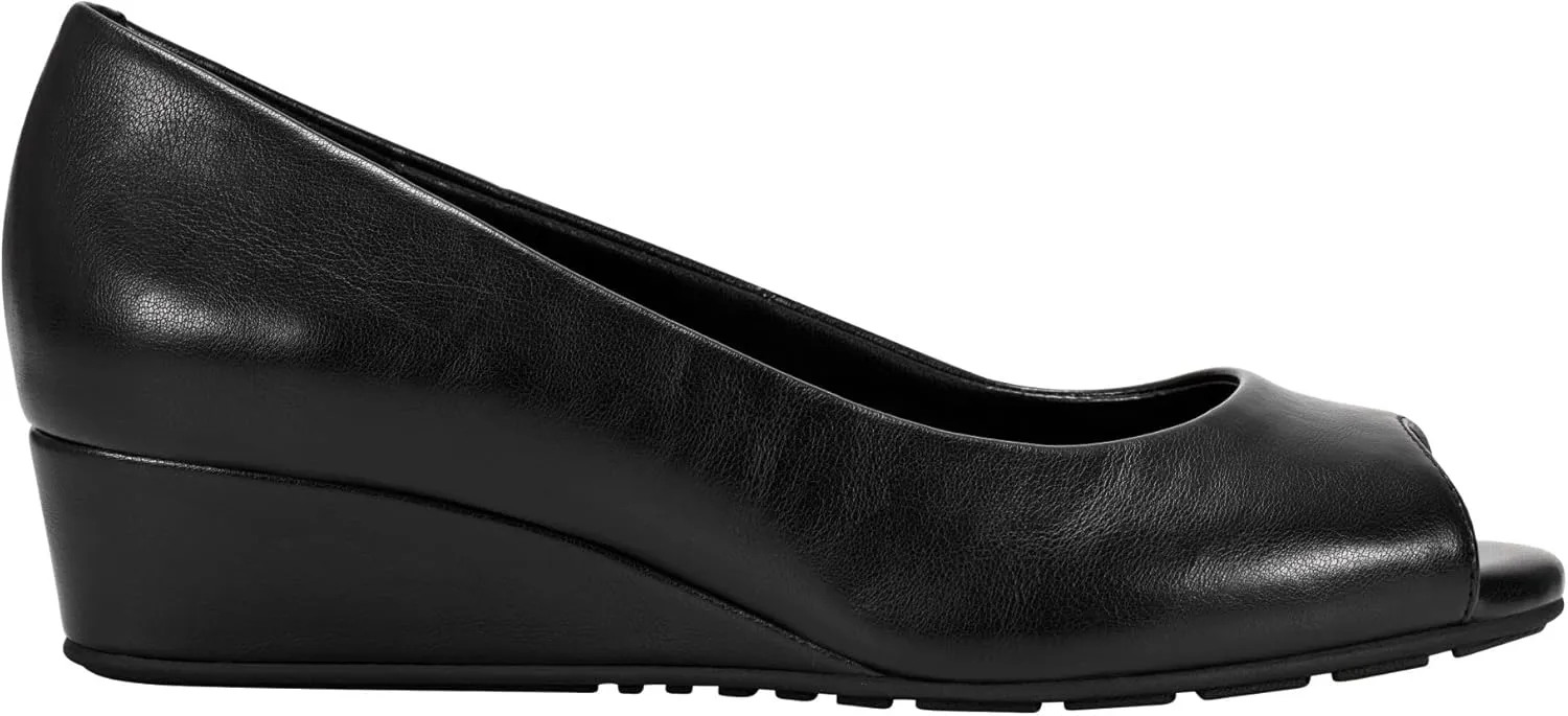 Bandolino Women's Candra Pump