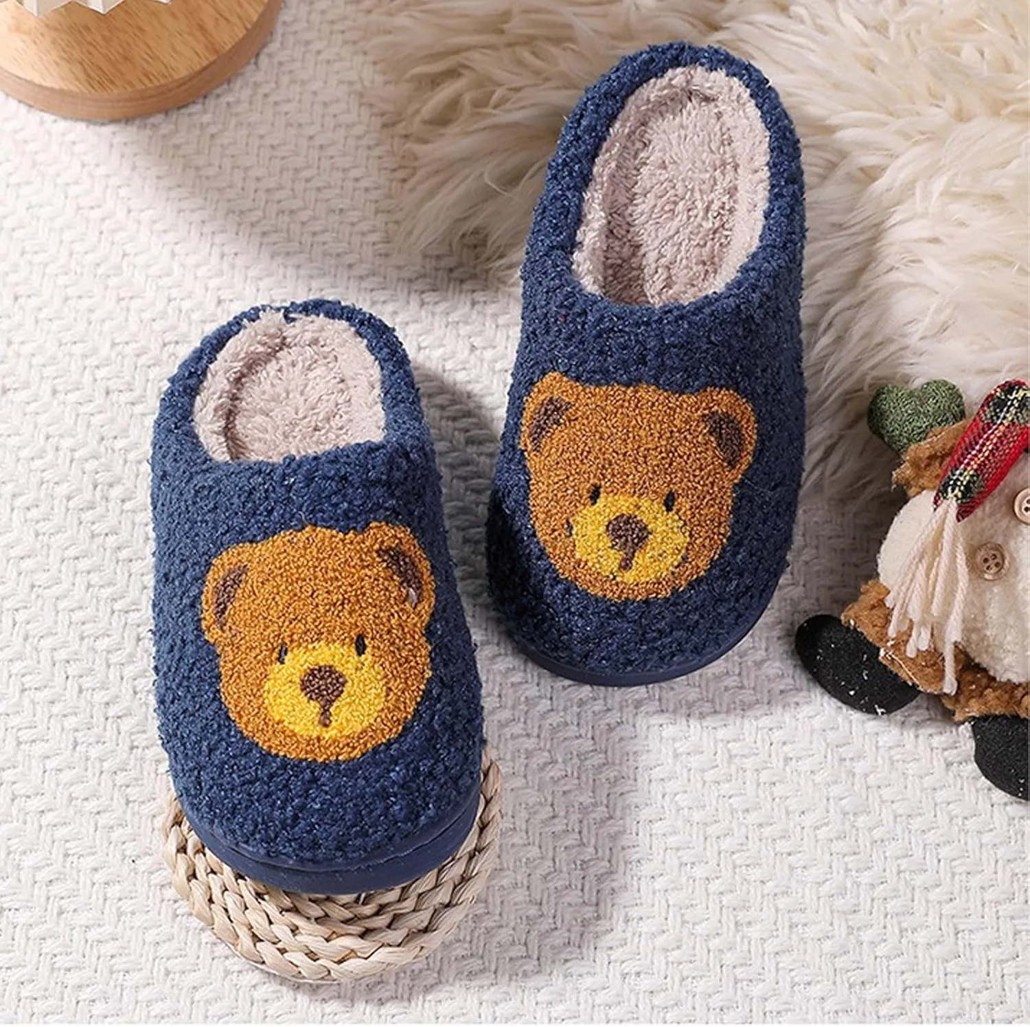 Christmas Slippers Reindeer Slippers for Women and Men Holiday Halloween Slippers Indoor Bedroom Fluffy Warm Fleece Slippers Winter Soft Cozy Home Non-Slip Soft Plush Slip-on Wool Lined House Shoes