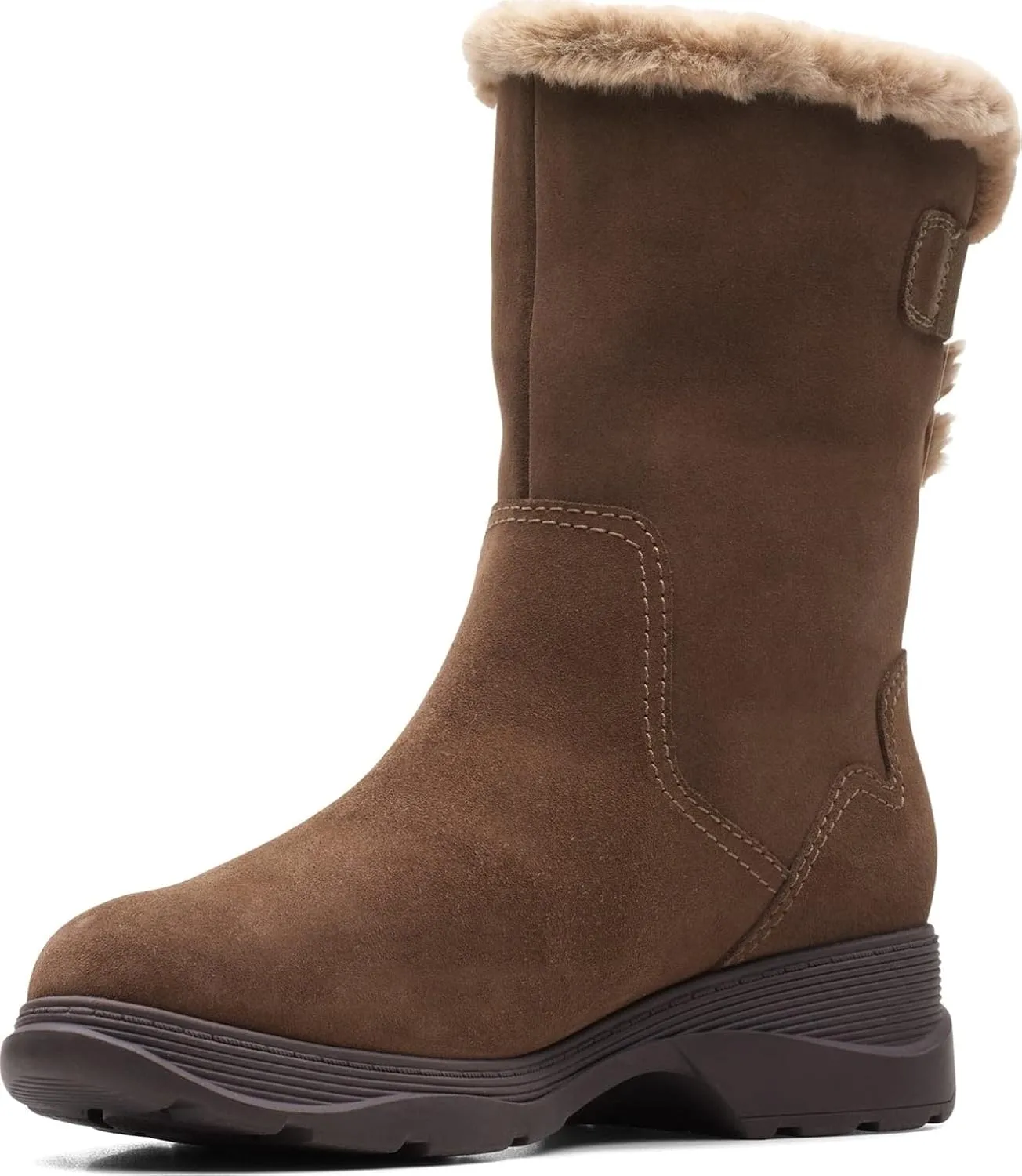 Clarks Women's Aveleigh Pull Waterproof Fashion Boot