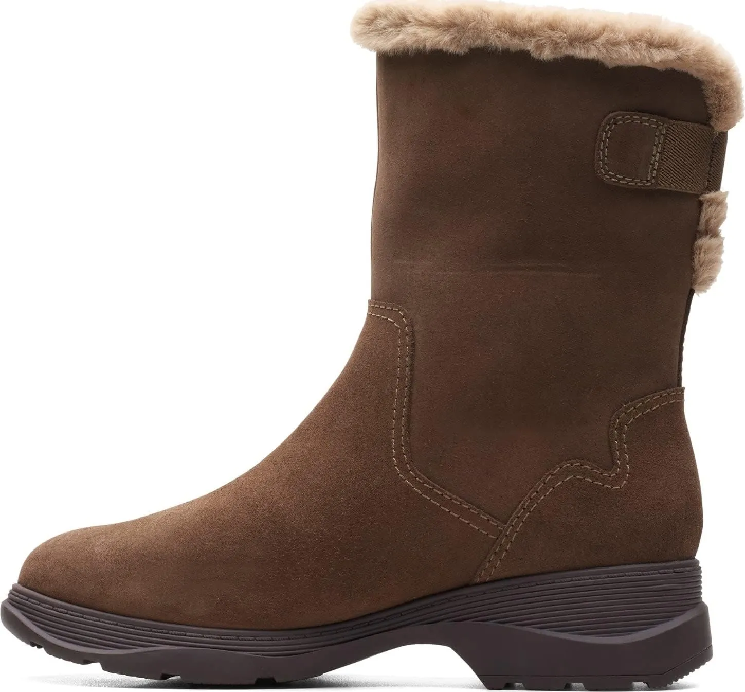 Clarks Women's Aveleigh Pull Waterproof Fashion Boot