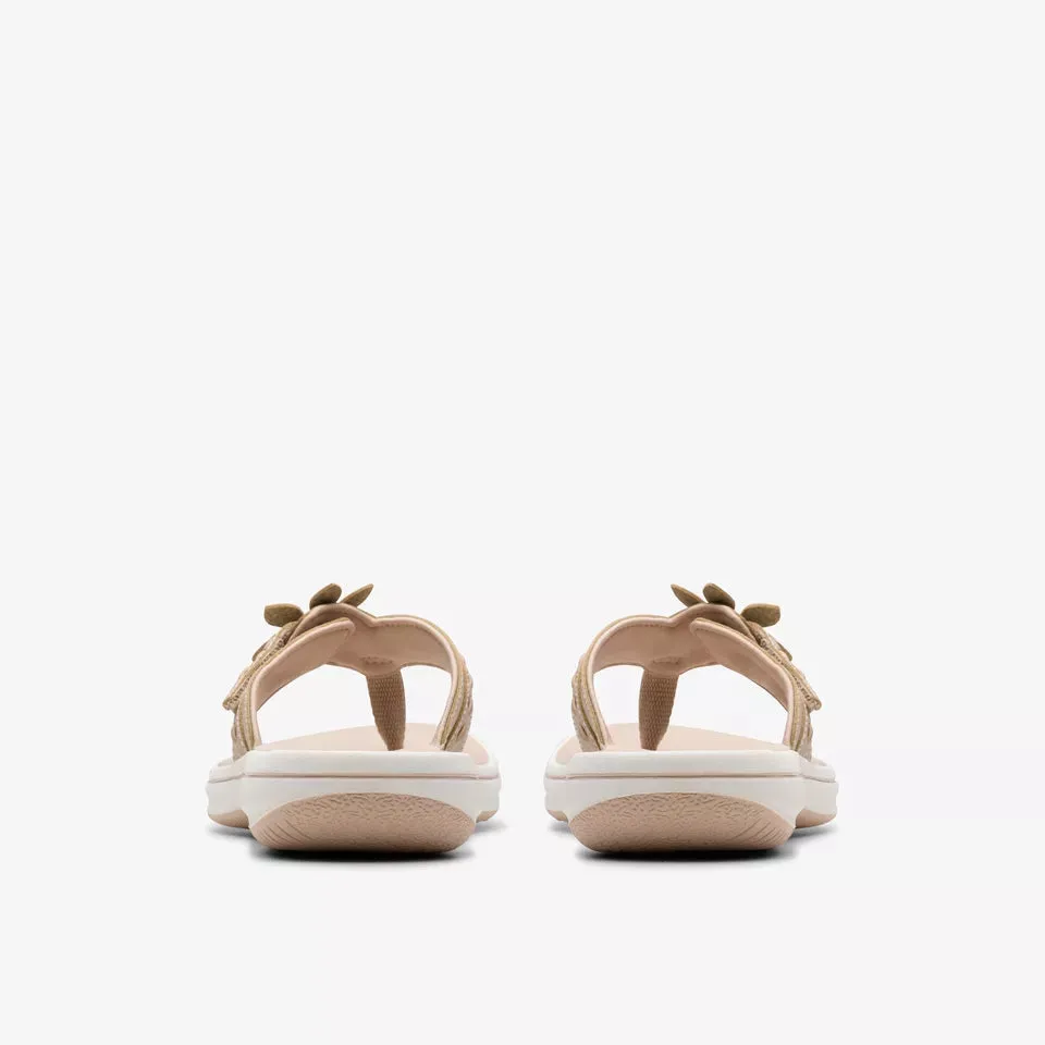 Clarks Women's Breeze Opal Sand 26181786
