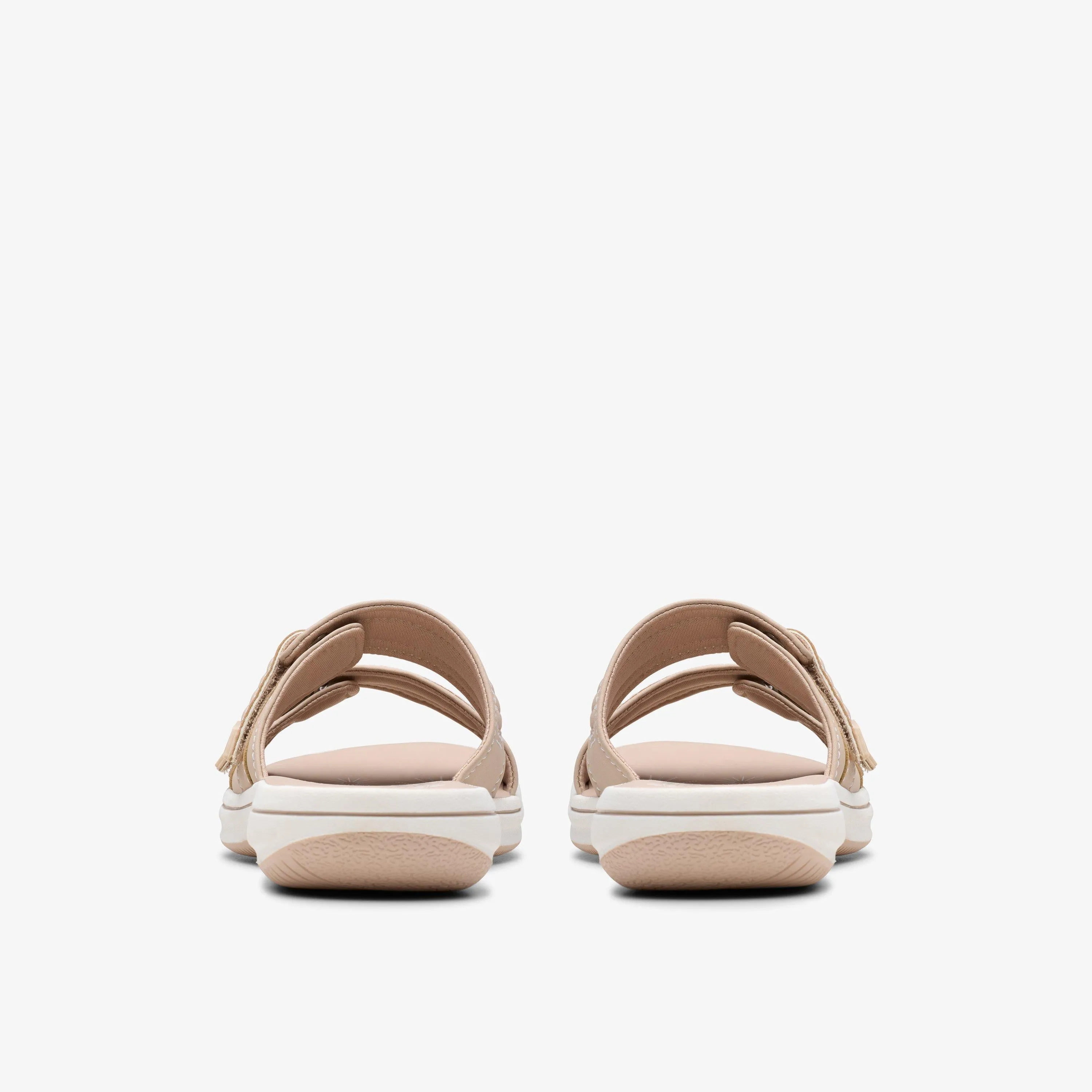Clarks Women's BreezeLux Eve Sand 26181839