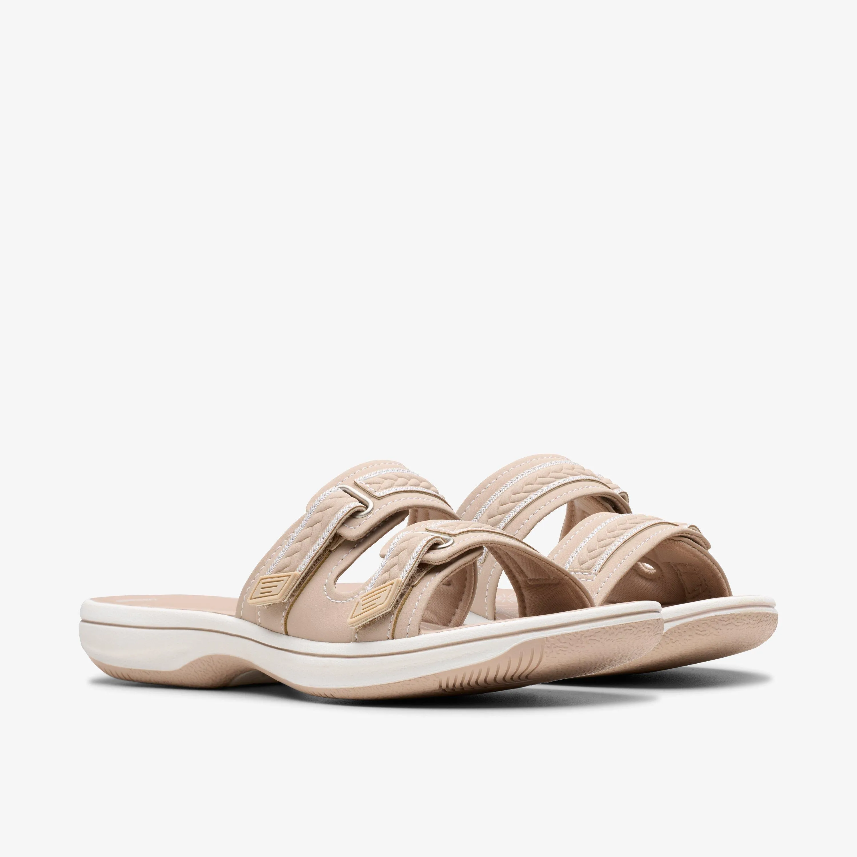 Clarks Women's BreezeLux Eve Sand 26181839