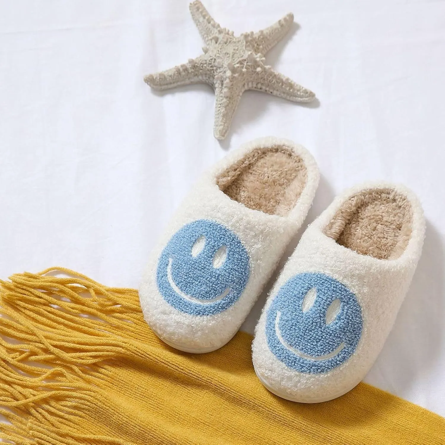 Cute Smile Face Kids' Plush Happy Face Slippers - Non-Slip, Warm, Indoor/Outdoor