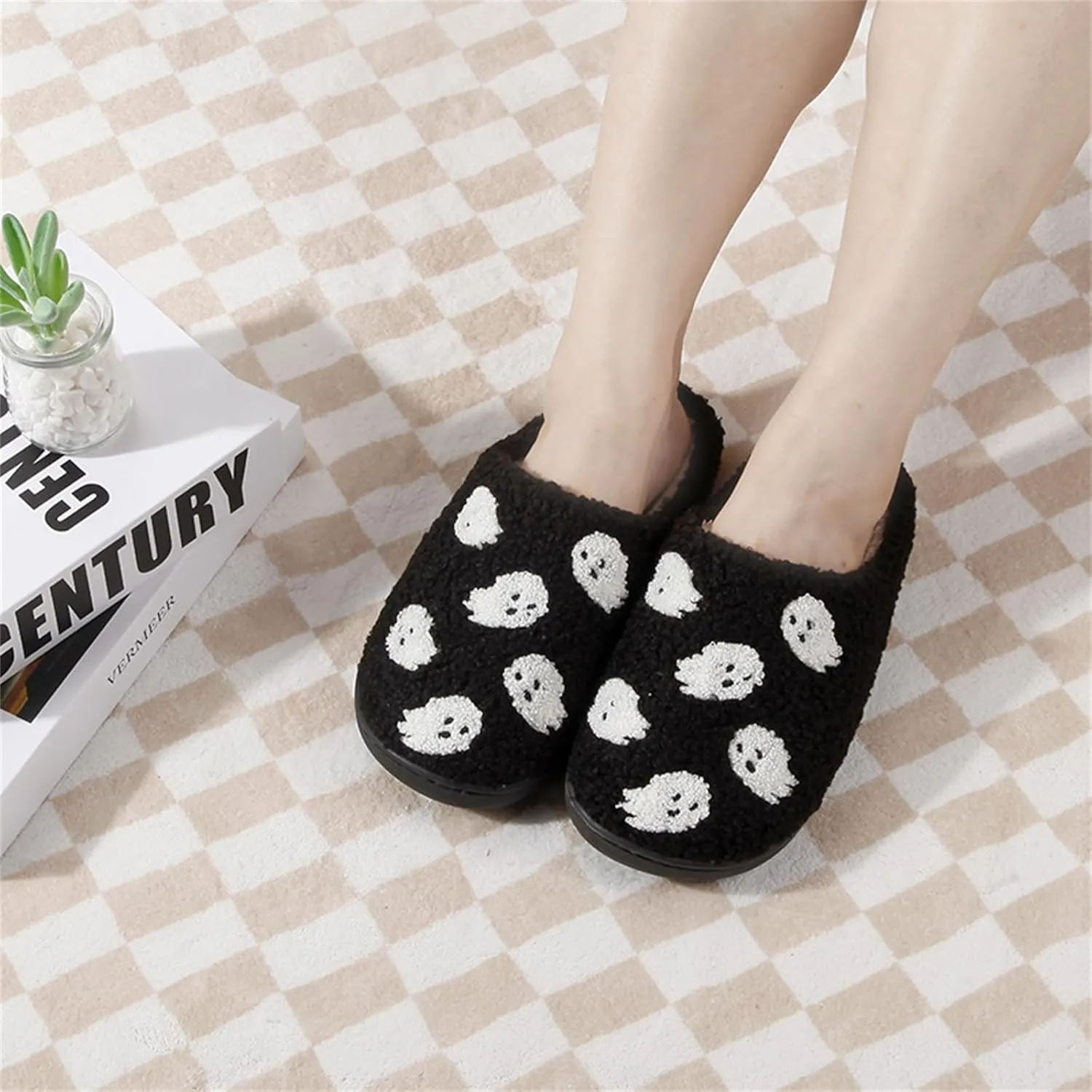 Cute Strawberry Pattern Women's Bedroom Slippers - Warm, Soft, Fuzzy, Non-Slip