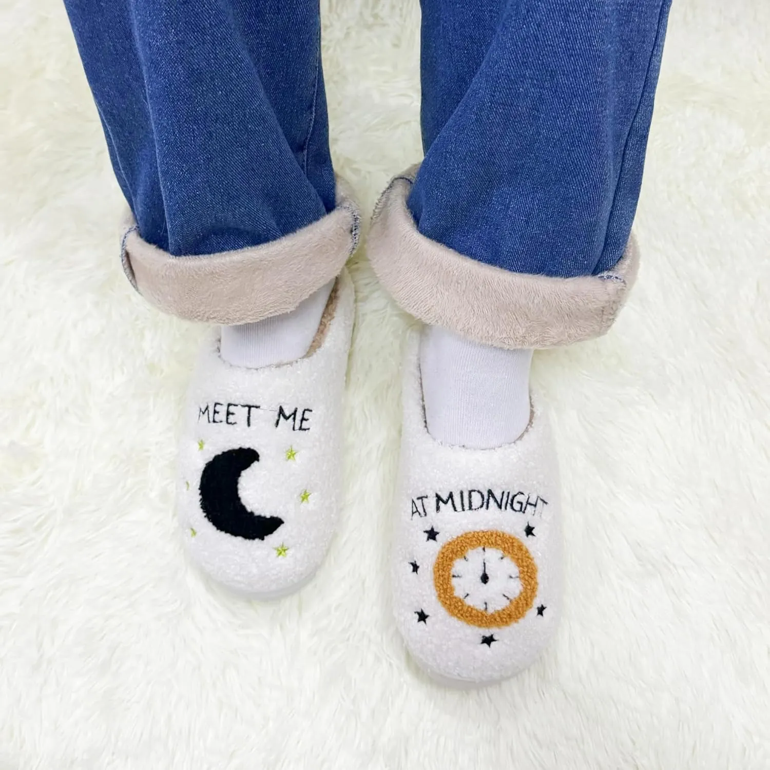 DCLTD Smile Face Slipper Women Slide Kids Fuzzy Slides with Soft Memory Foam Comfort Cotton Slip on Warm Slipper Anti-Slip Soft Sole Slippers for Kids Women Slip-in Men