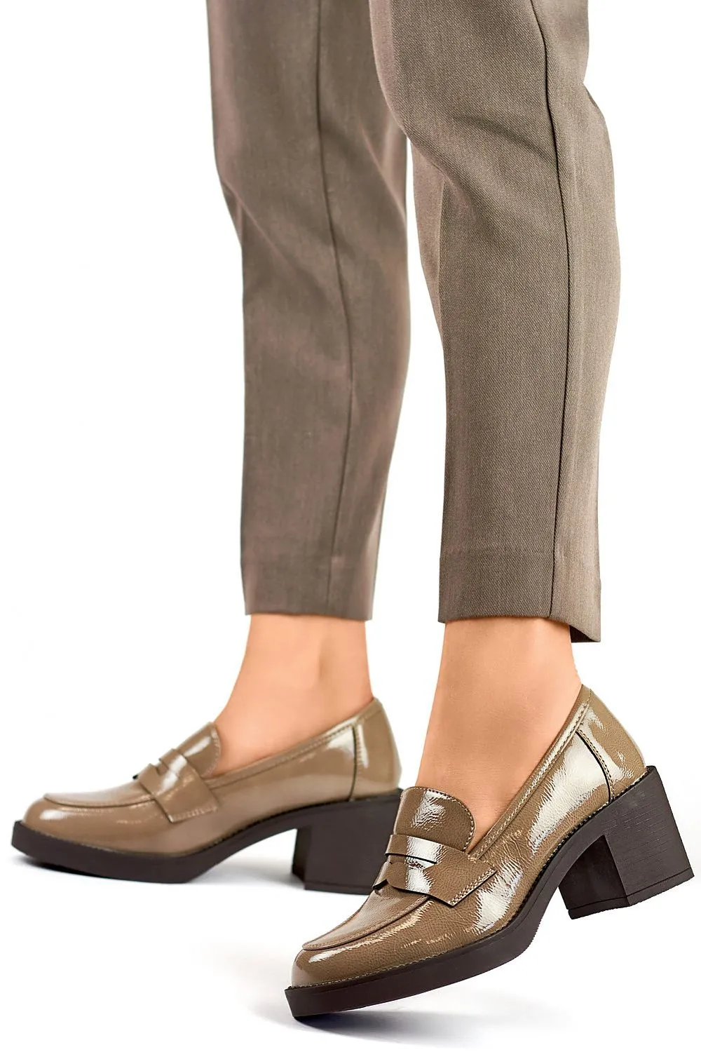 Elegant Sleek Timeless Block Heel Pumps