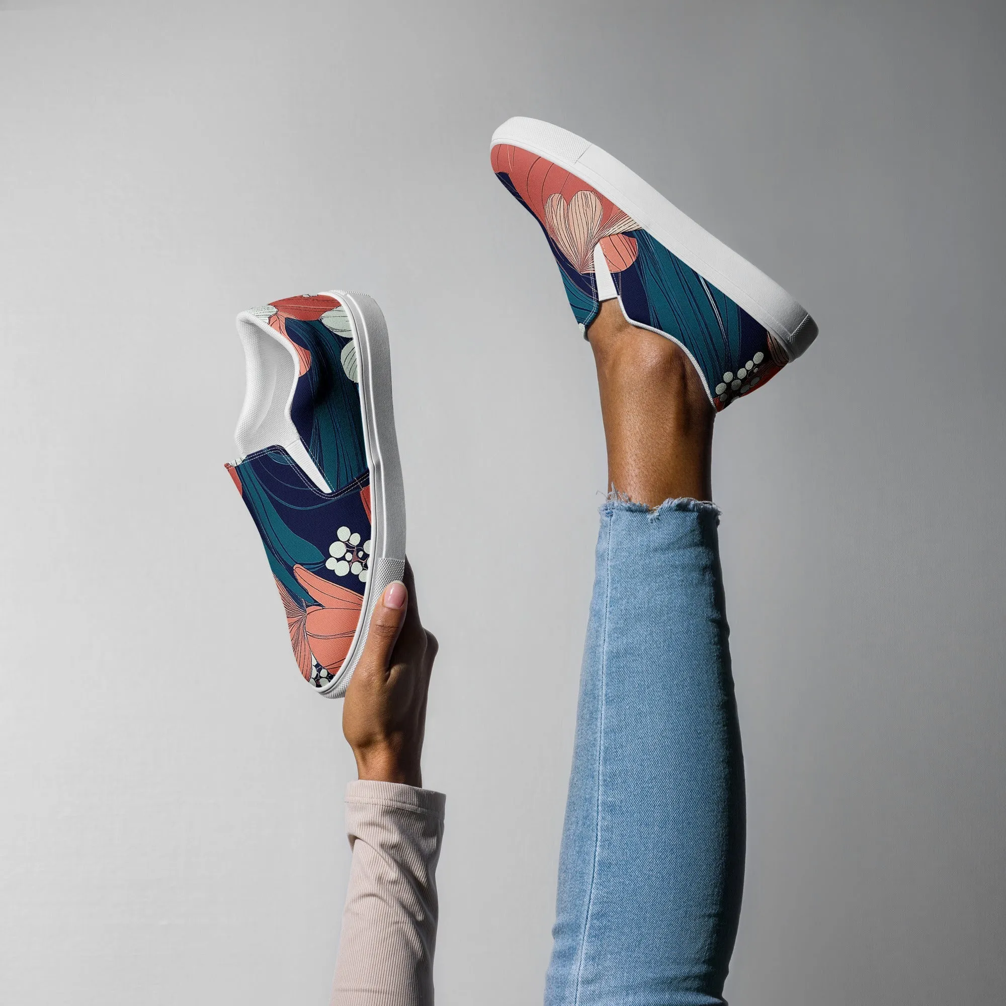 Floral Flow - Slip-on