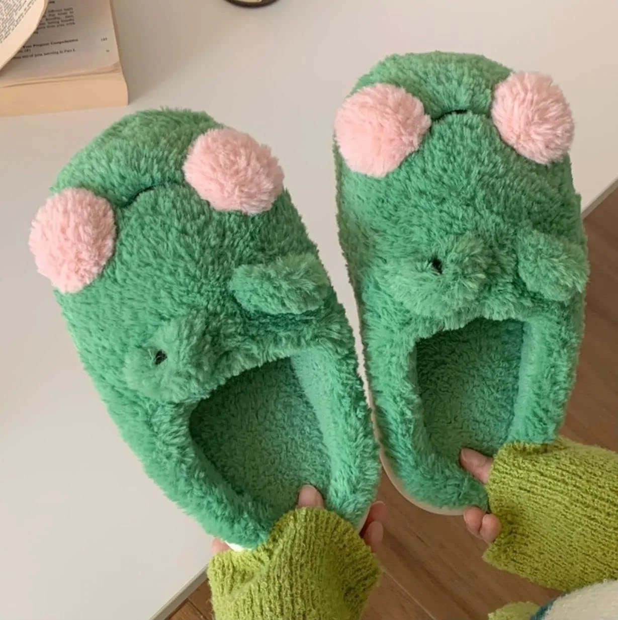 Frog Fuzzy Slippers for Women Teen Girls Cute Animal Fluffy House Slippers
