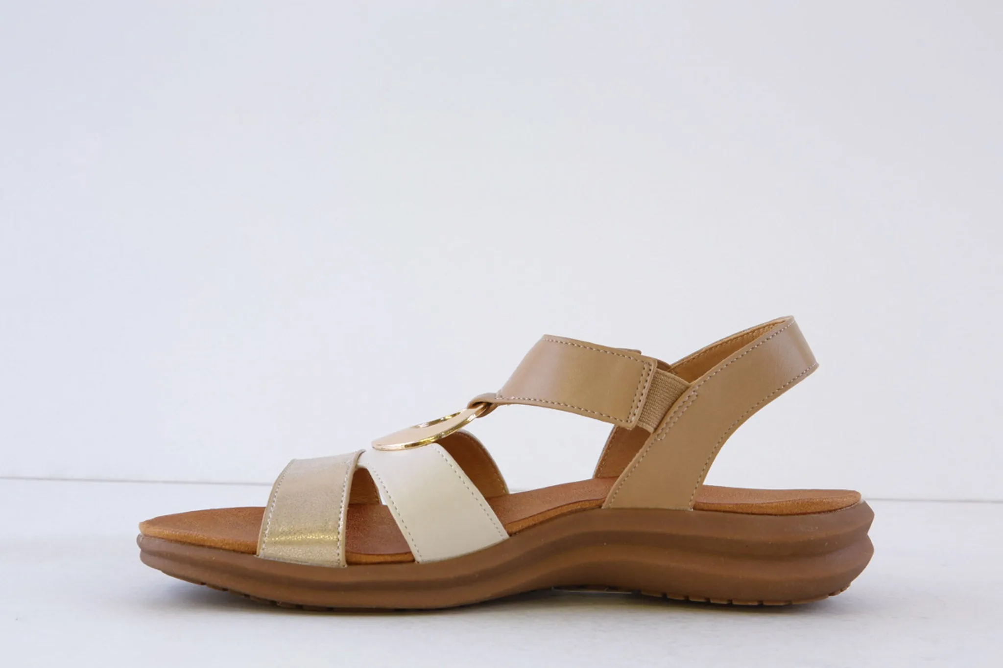 HEAVENLY FEET - TRACE FLAT FASHION SANDAL - GOLD/BEIGE