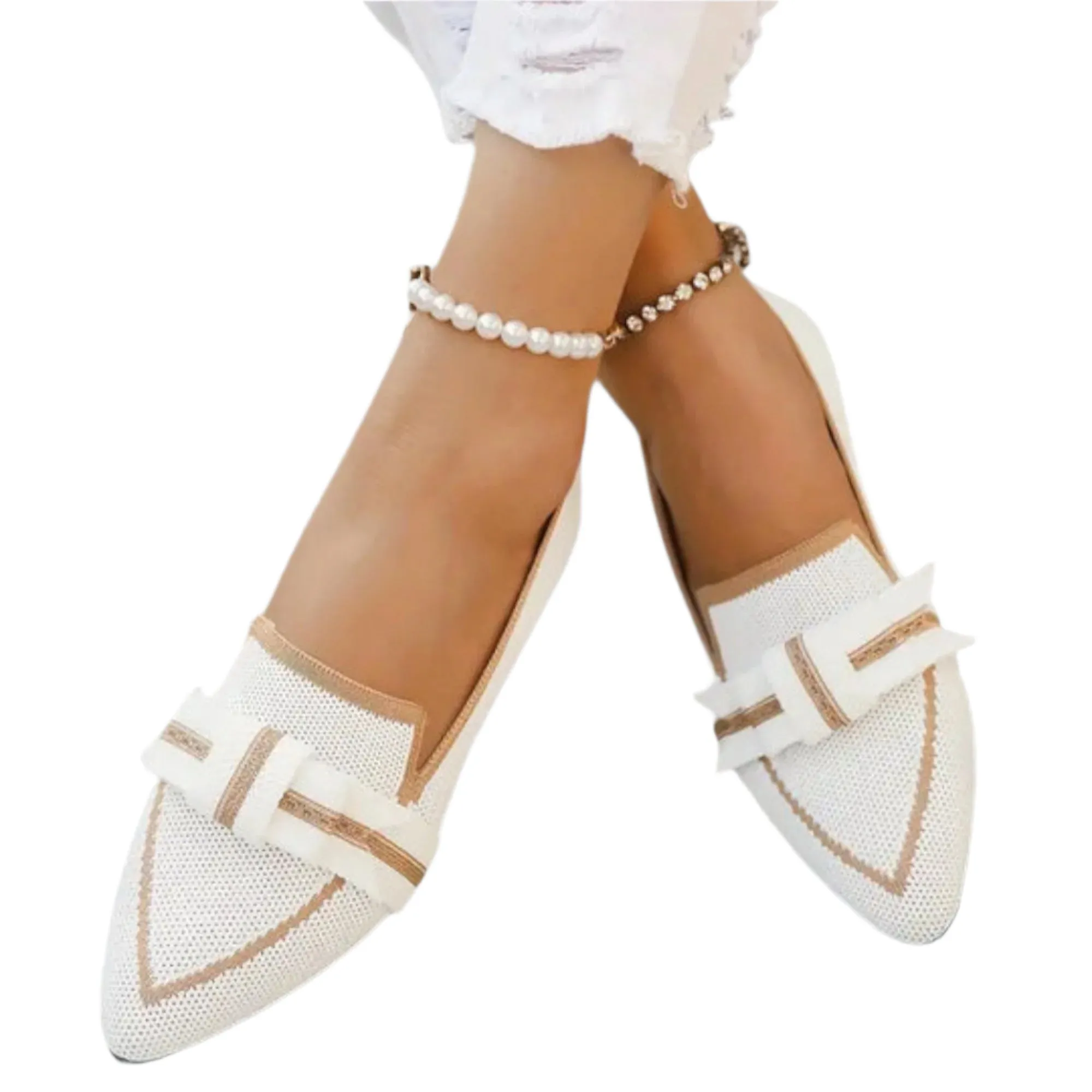 Lorraine - Elegant pointed toes with feminine bow details