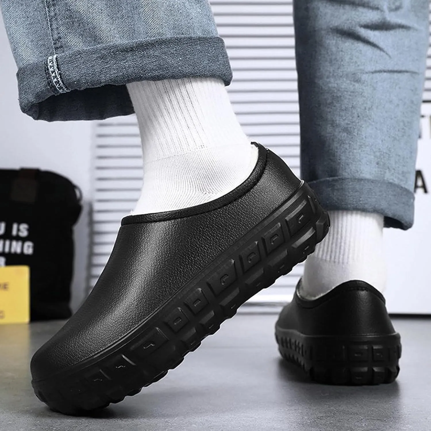 Men's Leather Slip-On Platform Chef Work Shoes Comfort Fully Fur Lined Waterproof Non Slip Soft Bottom Chef Muller Shoes for Caring Kitchen Garden Nurse Shoes