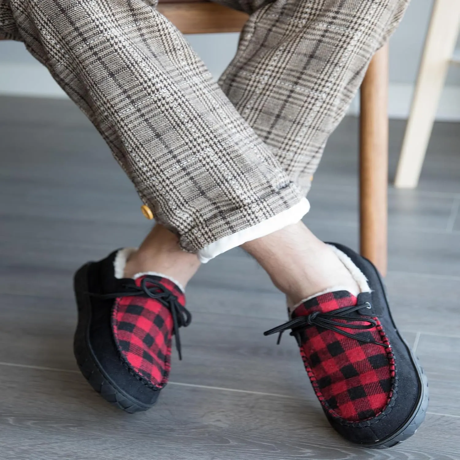 Men's Moccasin Slippers Warm Memory Foam Soft Plush Lined Slip on Indoor Outdoor House Shoes