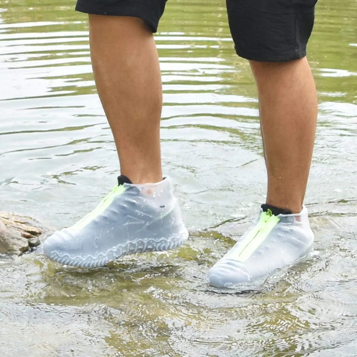 Silicone Waterproof Shoe Covers, reusable upgraded overshoes with waterproof zipper, Resistant Rain Boots Non-Slip Washable Protection for Women, Men (L (Women 7.5-10.5, Men 6.5-9), White)