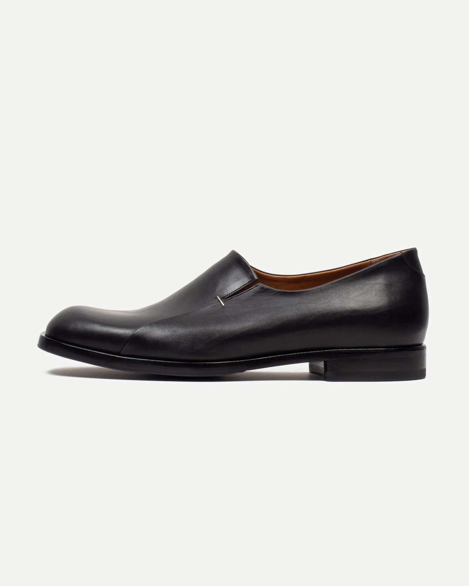 STAPLES SLIP-ON