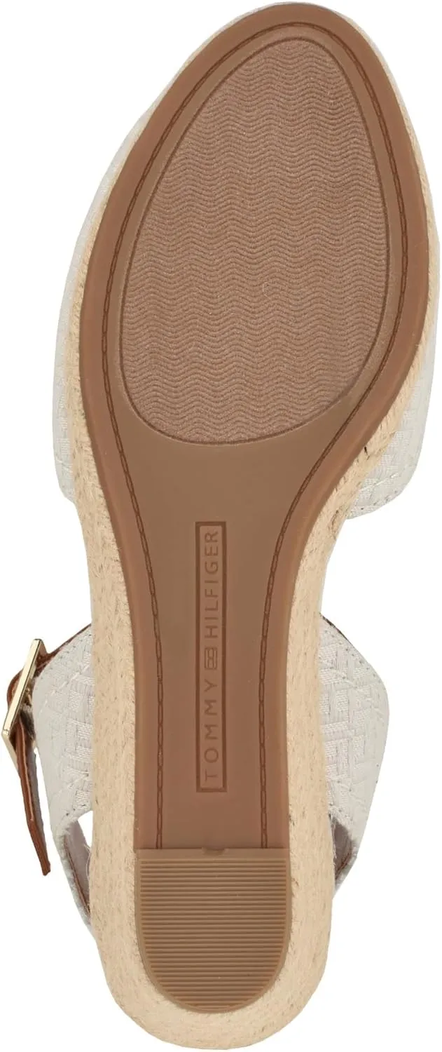Tommy Hilfiger Women's Nilsa Heeled Sandal