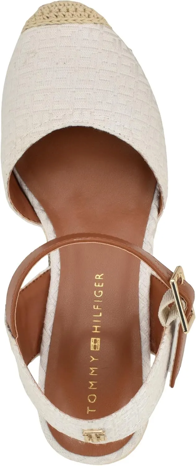 Tommy Hilfiger Women's Nilsa Heeled Sandal