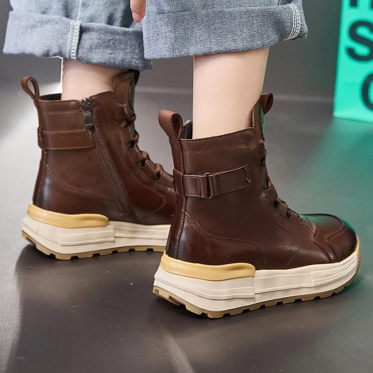 Women's Cowhide Leather Winter Mid Lace-Up Boot Waterproof Platform Anti-Slip Combat Boot Warm Fur Lined Boot Snow Ankle Booties with Padded Collar
