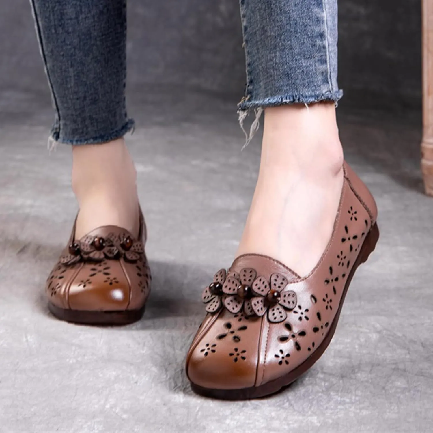 Women's Leather Slip-on Flats Shoes,Vintage Comfort Breathable Flower Non-Slip Softsole Oxford Casual Walking Loafers