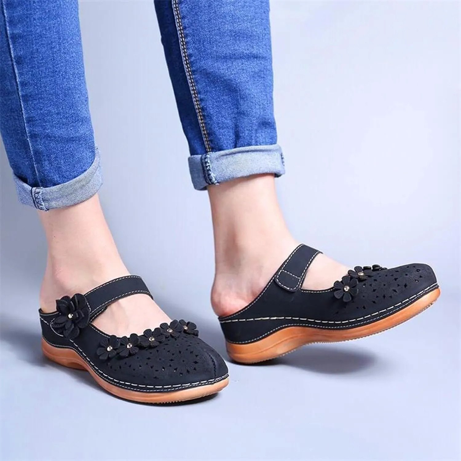 Womens Mule Closed Toe Slip On Clogs Mules Shoes for Women Dressy Summer Casual Wedge Sandals with Adjustable Hook Loop Comfortable Low Heel Orthopedic Sandal Round Head Anti-Slip Soft Bottom Footwear