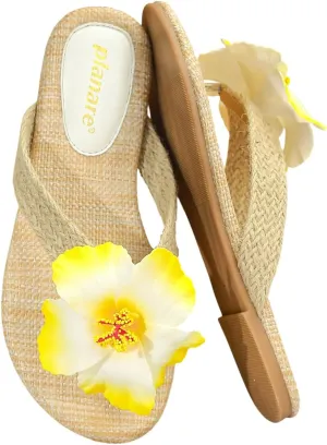 Women’s Straw Flip-Flops with Floral Decoration – Rustic Summer Sandals with Crisscross Straps – Beachwear Style for Vacations & Outdoor Strolls