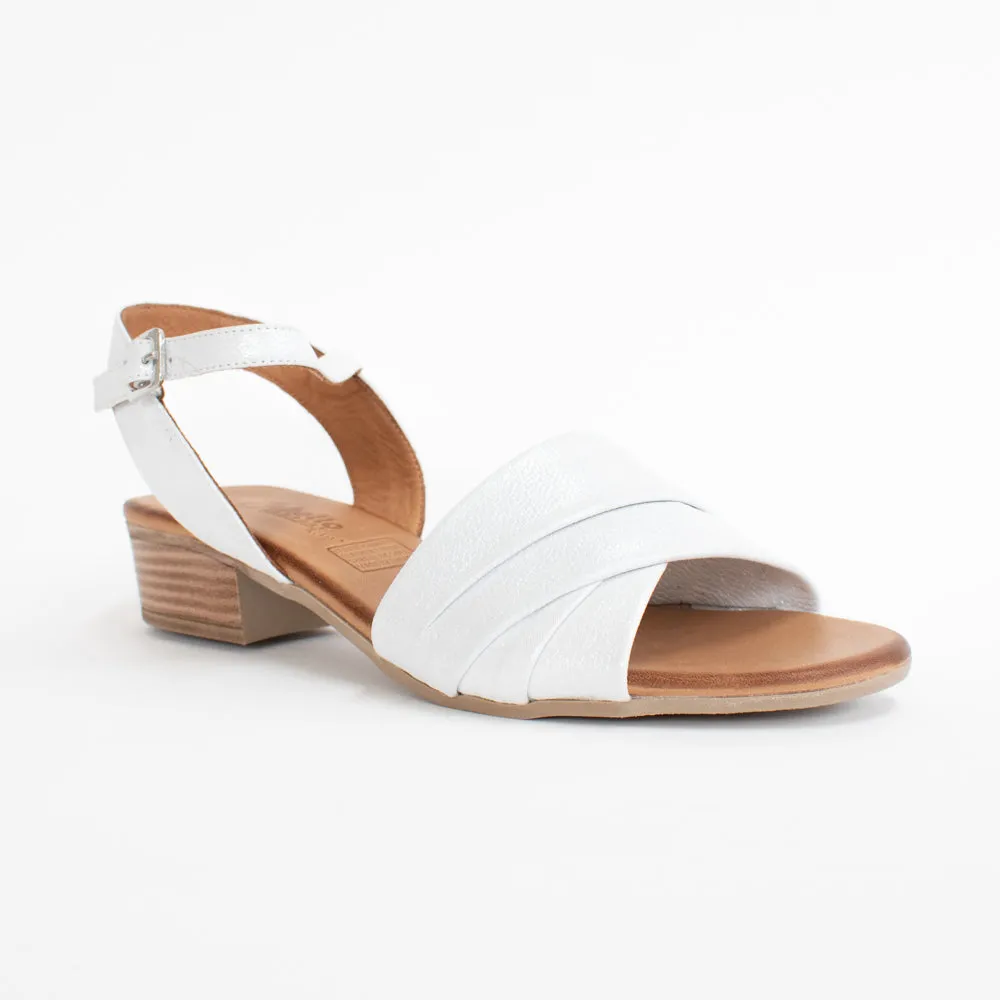 Yenice White Shimmer
