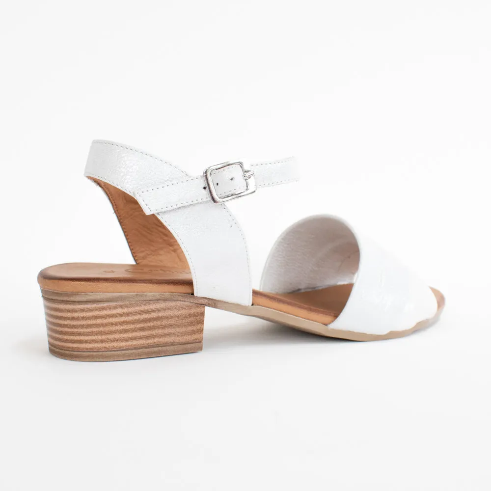 Yenice White Shimmer